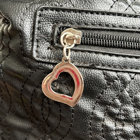 Bella Russo Shoulder bag Vegan leather GUC Quilted pattern Silvertone HW - Picture 5 of 11